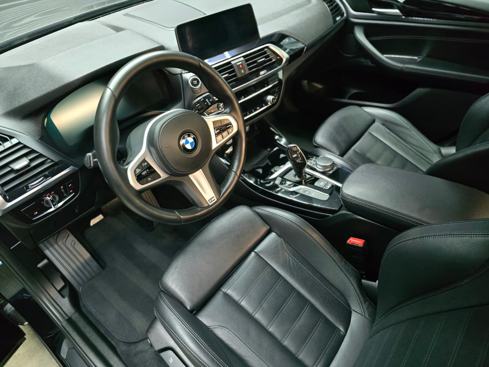 BMW X3 - Detailing interior premium