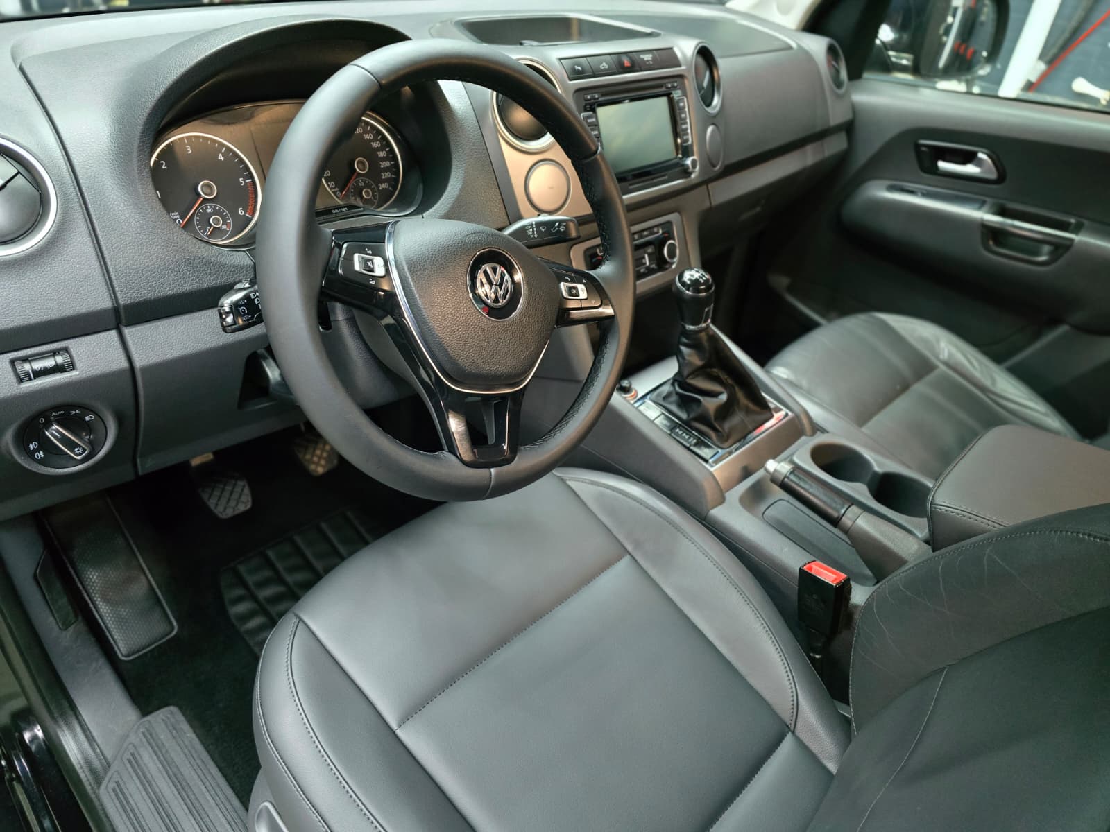 Volskwagen Amarok  - Detailing interior