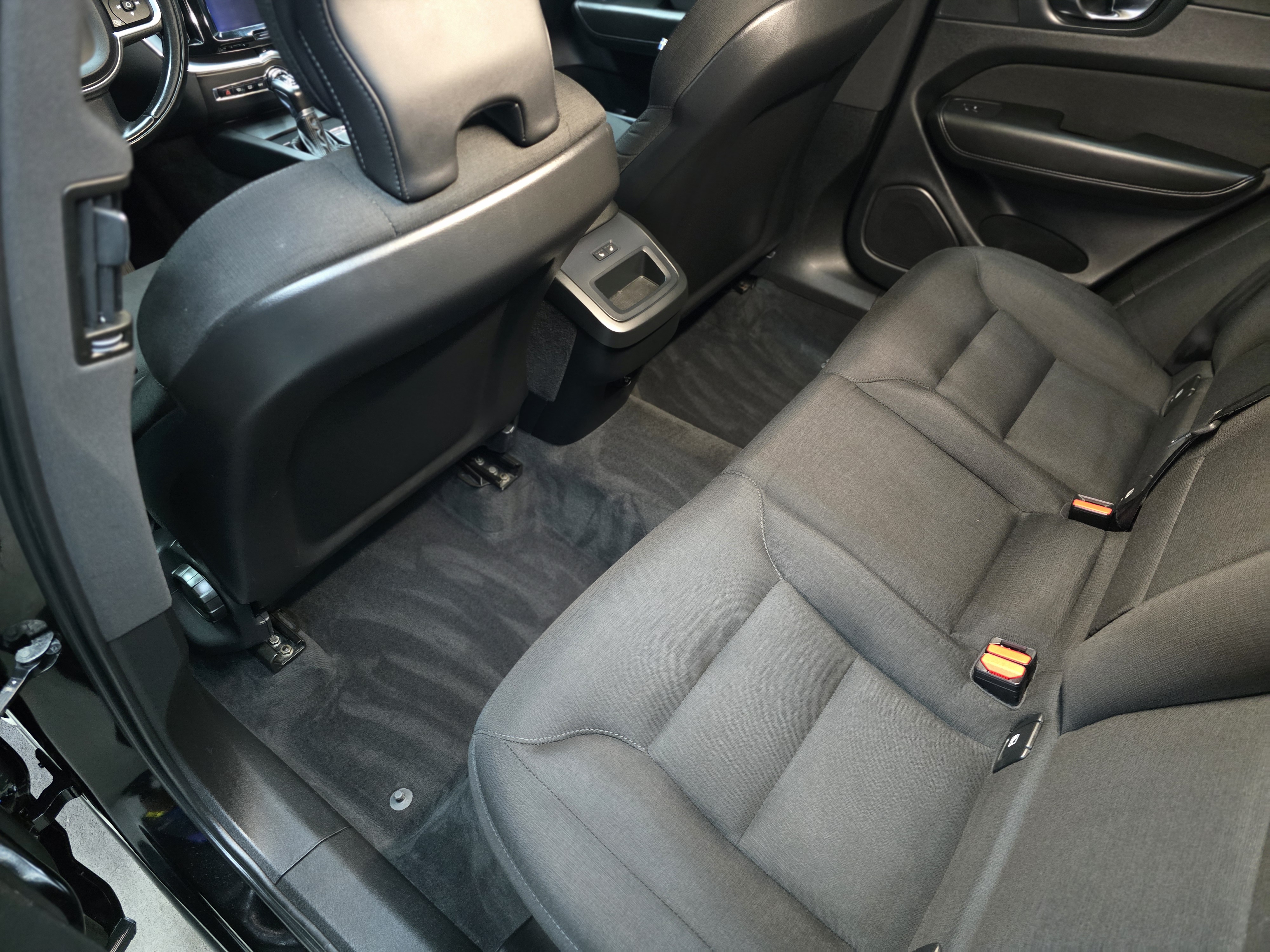 Volvo XC60 - detailing interior